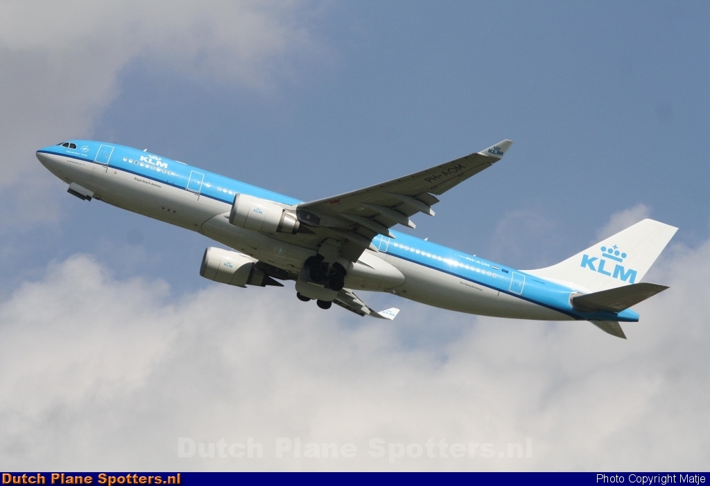 PH-AOM Airbus A330-200 KLM Royal Dutch Airlines by Matje