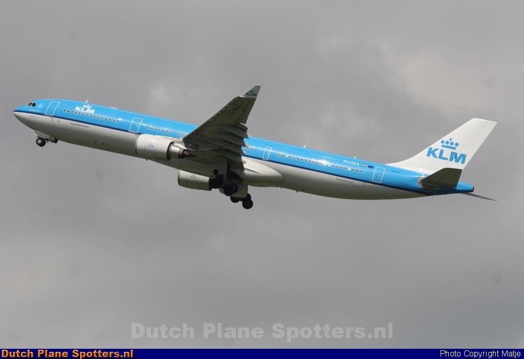 PH-AKA Airbus A330-300 KLM Royal Dutch Airlines by Matje