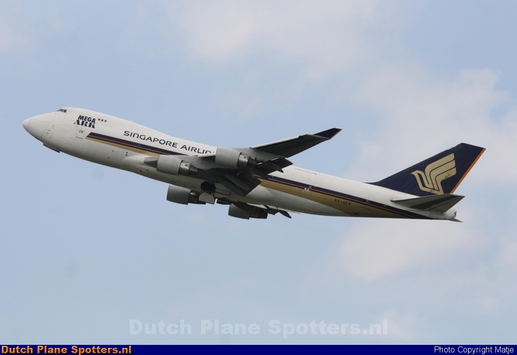 9V-SFP Boeing 747-400 Singapore Airlines Cargo by Matje