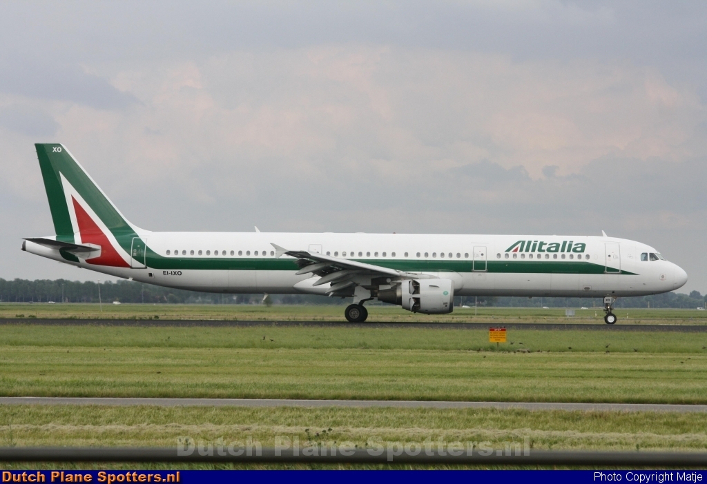 EI-IXO Airbus A321 Alitalia by Matje