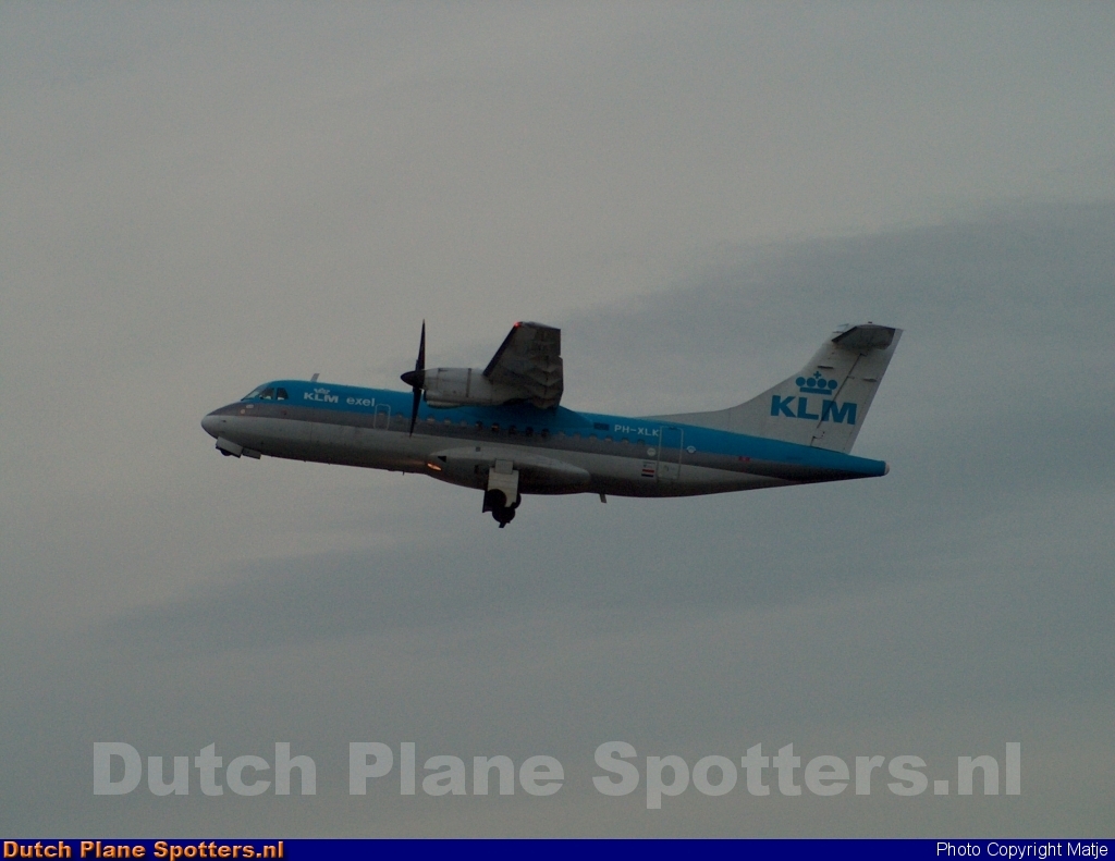 PH-XLK ATR 42 KLM Exel by Matje