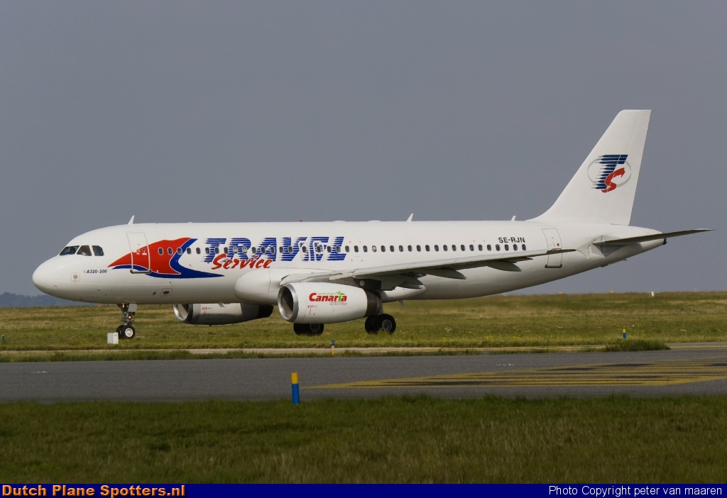SE-RJN Airbus A319 Travel Service by peter van maaren