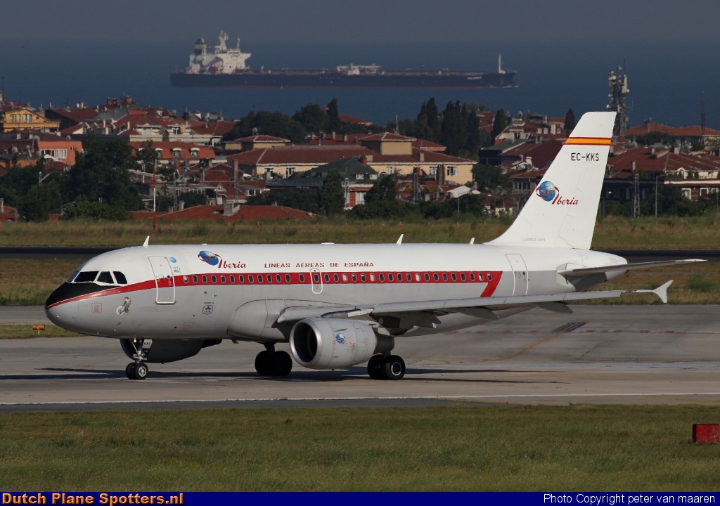 EC-KKS Airbus A319 Iberia by peter van maaren