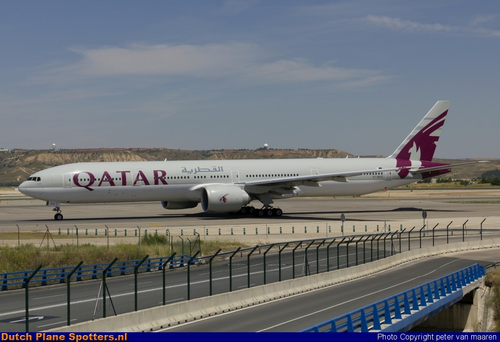 A7-BAO Boeing 777-300 Qatar Airways by peter van maaren