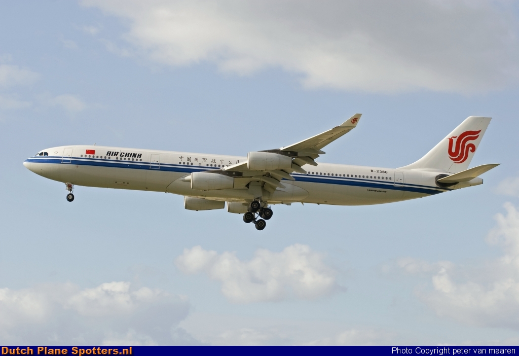 B-2386 Airbus A340-300 Air China by peter van maaren