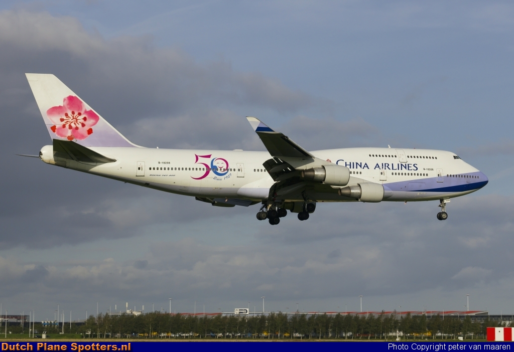 B-18208 Boeing 747-400 China Airlines by peter van maaren