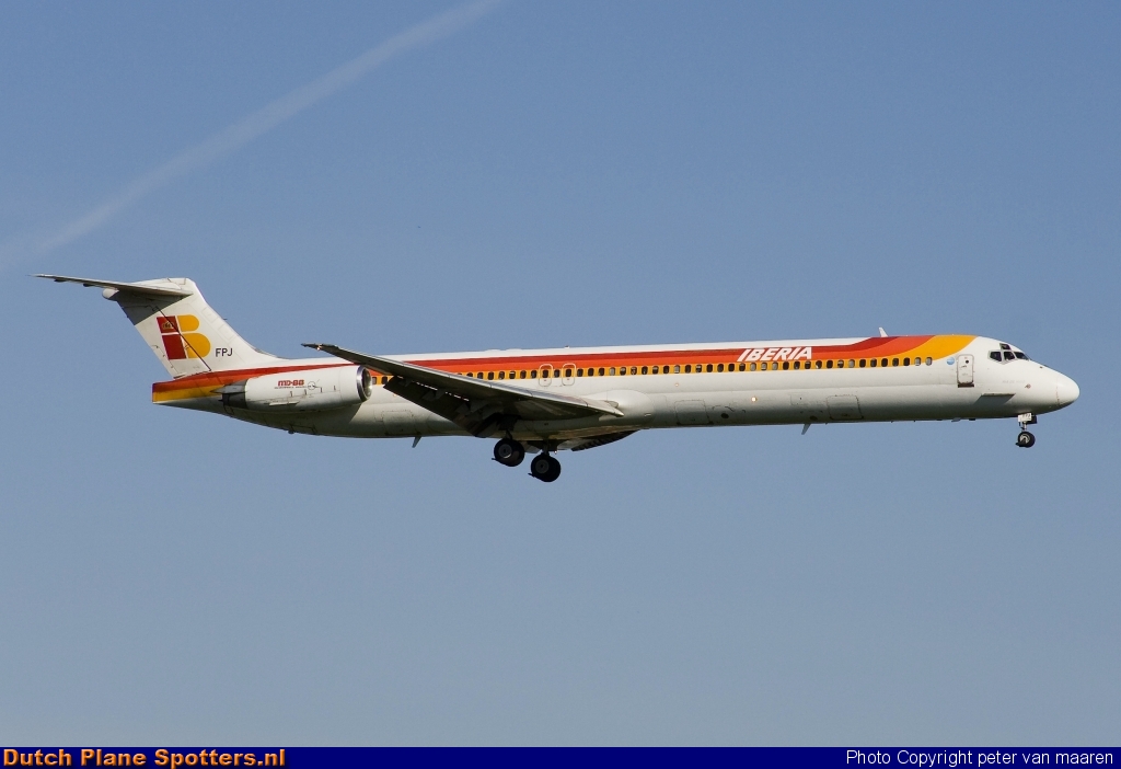 EC-FPJ McDonnell Douglas MD-88 Iberia by peter van maaren