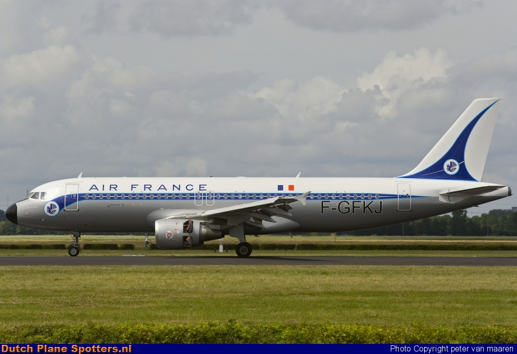 F-GFKJ Airbus A320 Air France by peter van maaren