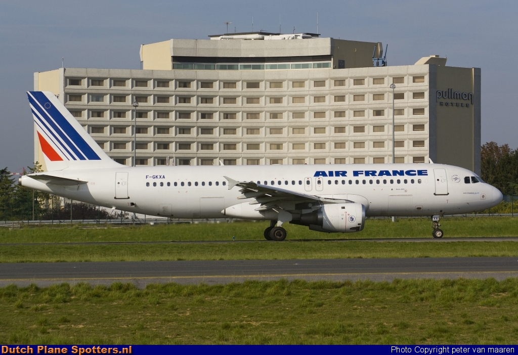 F-GKXA Airbus A320 Air France by peter van maaren
