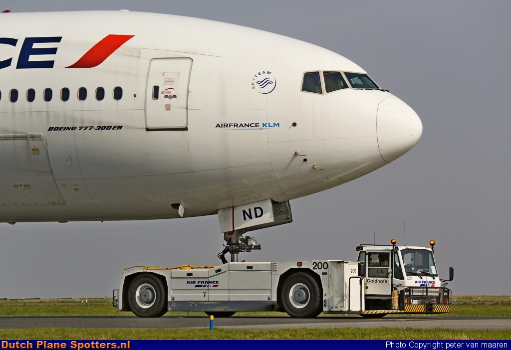 F-GZND Boeing 777-300 Air France by peter van maaren