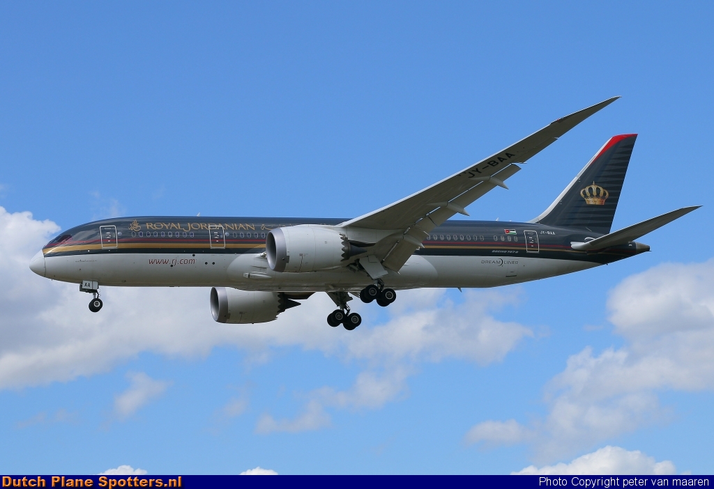 JY-BAA Boeing 787-8 Dreamliner Royal Jordanian Airlines by peter van maaren