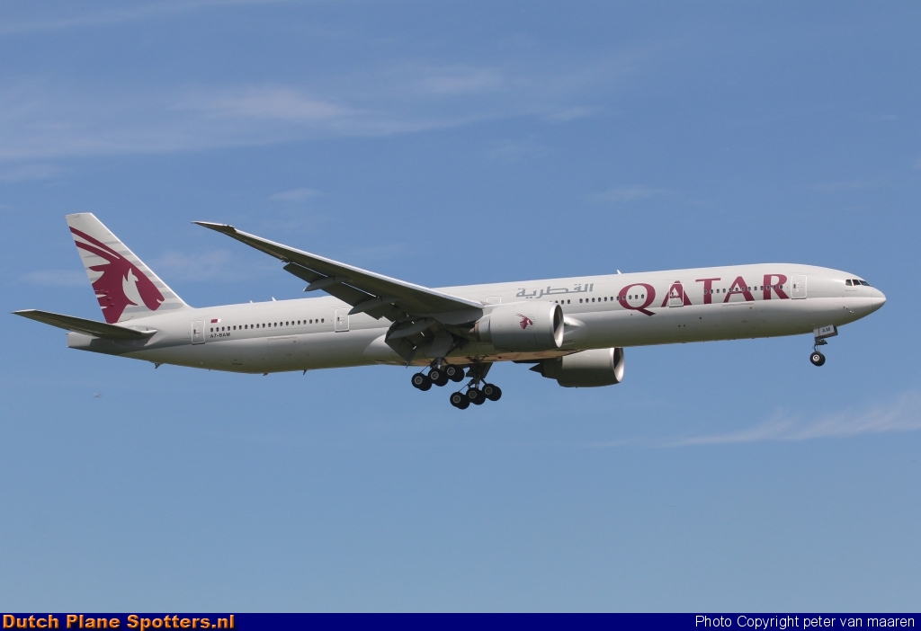 A7-BAM Boeing 777-300 Qatar Airways by peter van maaren