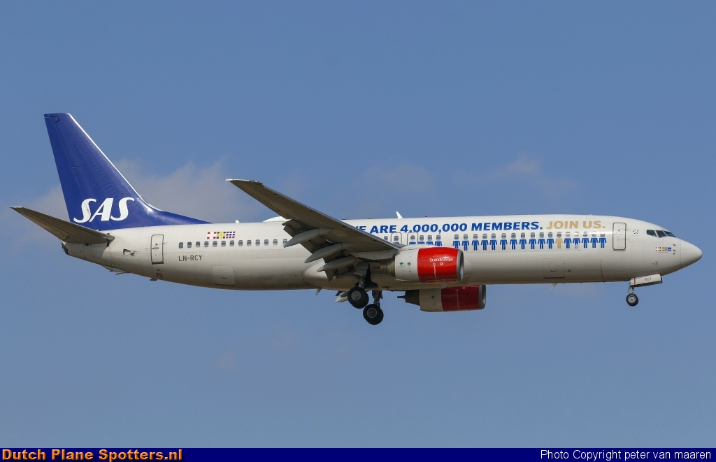 LN-RCY Boeing 737-800 SAS Scandinavian Airlines by peter van maaren