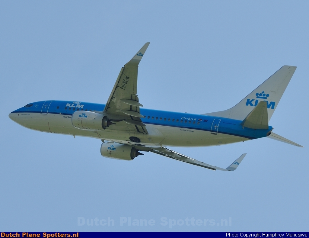 PH-BGW Boeing 737-700 KLM Royal Dutch Airlines by Humphrey Manusiwa
