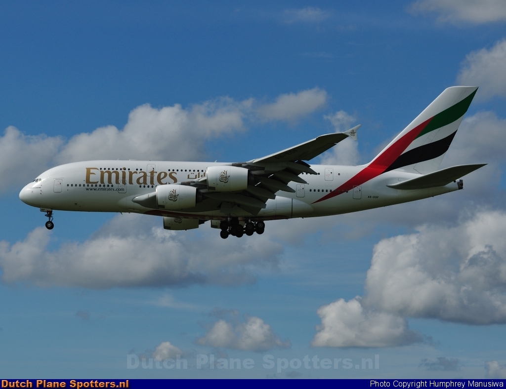 A6-EDF Airbus A380-800 Emirates by Humphrey Manusiwa