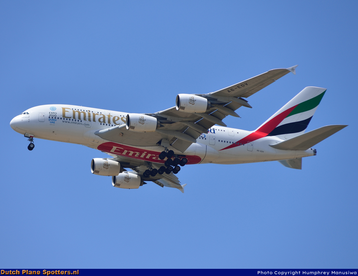 A6-EDV Airbus A380-800 Emirates by Humphrey Manusiwa