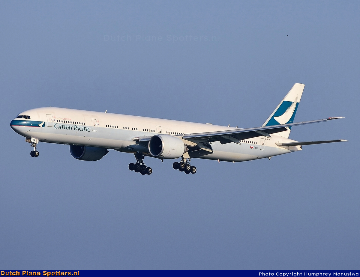 B-KQA Boeing 777-300 Cathay Pacific by Humphrey Manusiwa
