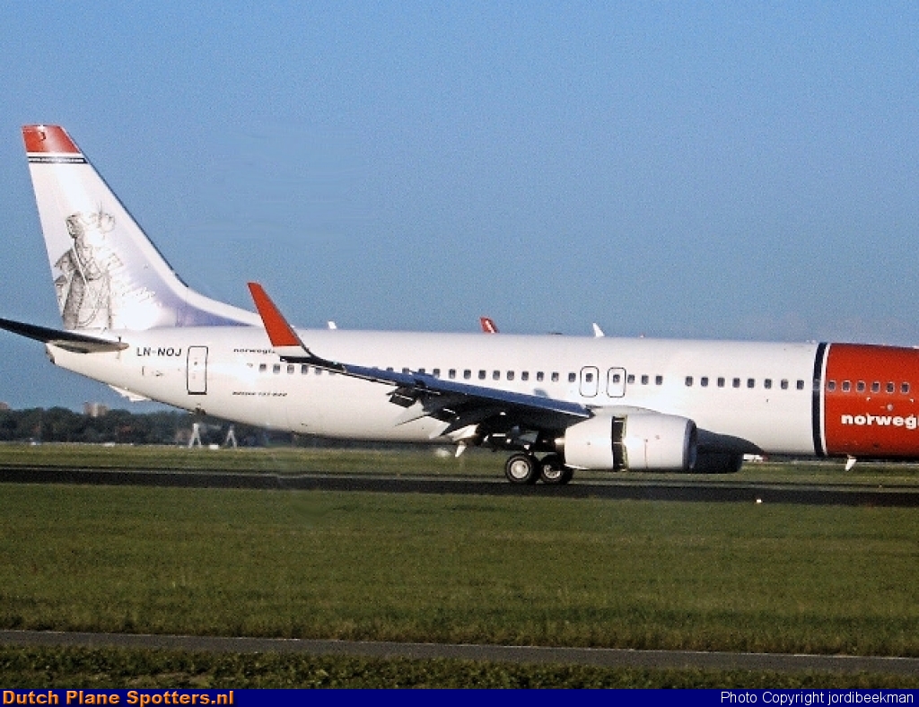LN-NOJ Boeing 737-400 Norwegian Air Shuttle by jordibeekman