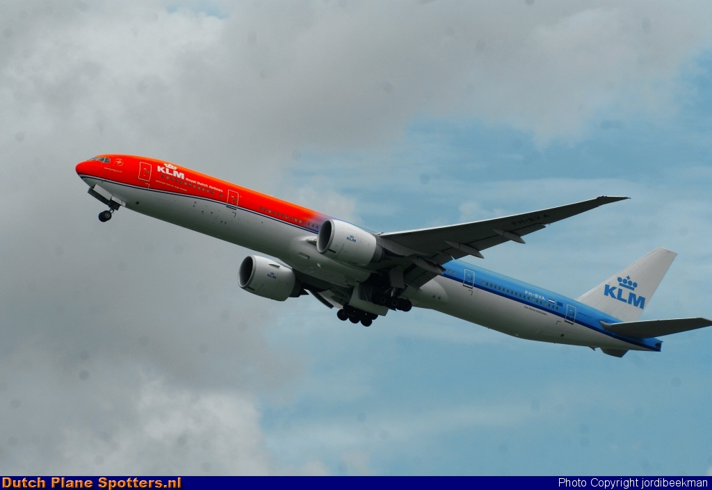 PH-BVA Boeing 777-300 KLM Royal Dutch Airlines by jordibeekman