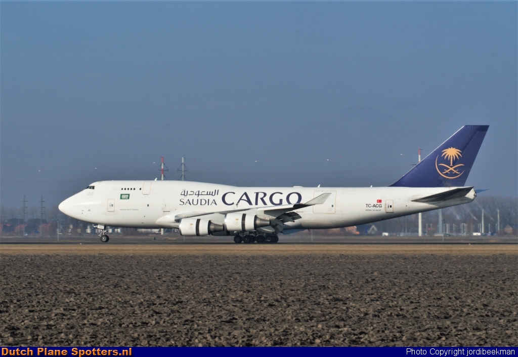 TC-ACG Boeing 747-400 Saudi Arabian Cargo by jordibeekman