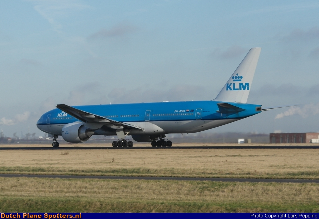 PH-BQD Boeing 777-200 KLM Royal Dutch Airlines by Lars Pepping