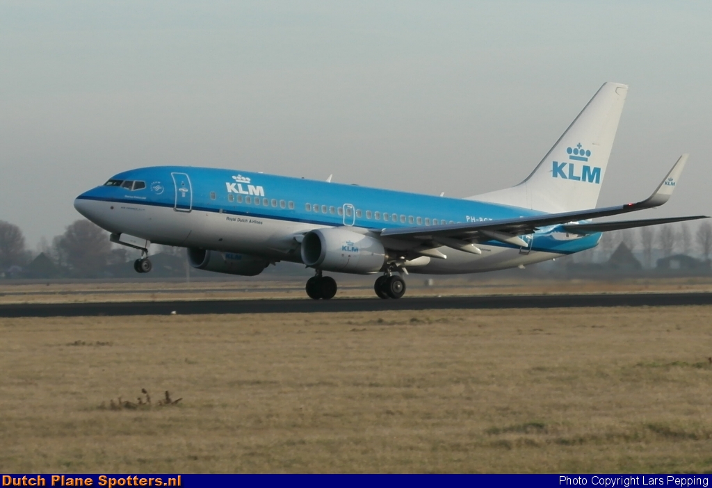 PH-BGT Boeing 737-700 KLM Royal Dutch Airlines by Lars Pepping