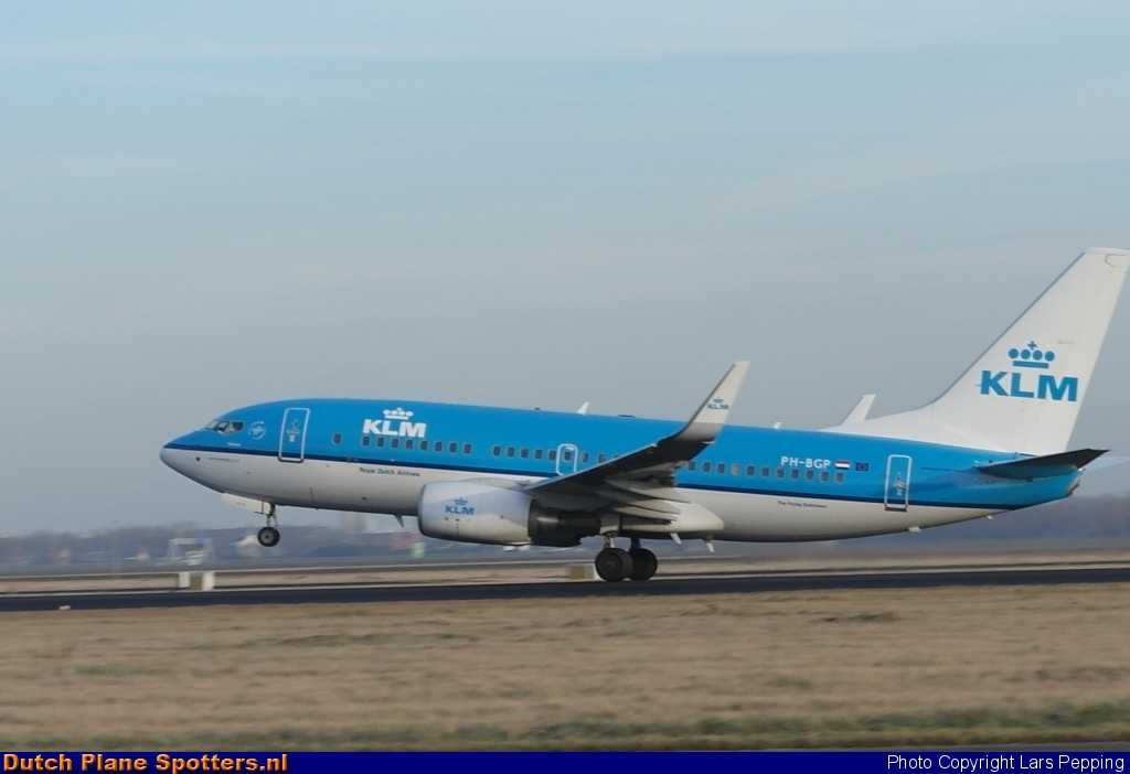 PH-BGP Boeing 737-700 KLM Royal Dutch Airlines by Lars Pepping