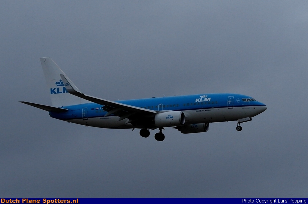 PH-BGW Boeing 737-700 KLM Royal Dutch Airlines by Lars Pepping
