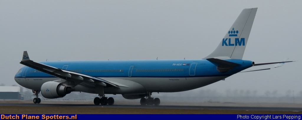 PH-AKA Airbus A330-300 KLM Royal Dutch Airlines by Lars Pepping