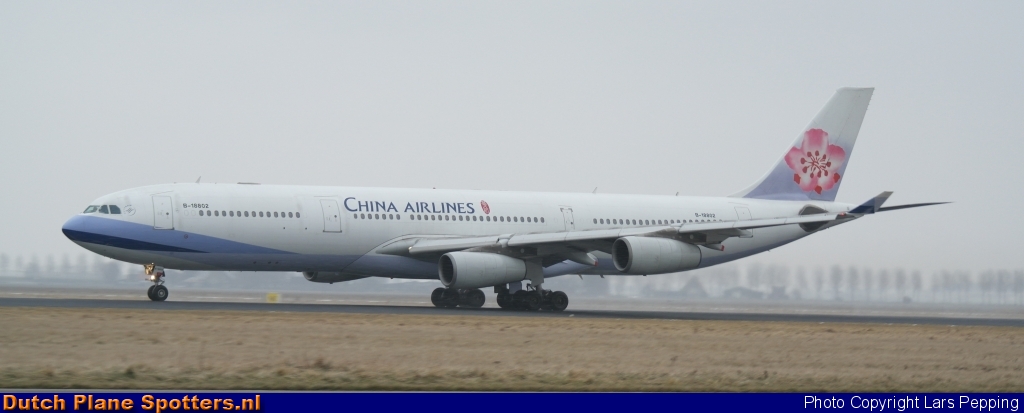 B-18802 Airbus A340-300 China Airlines by Lars Pepping
