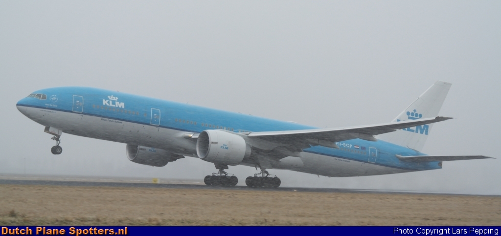 PH-BQP Boeing 777-200 KLM Royal Dutch Airlines by Lars Pepping