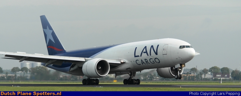 N774LA Boeing 777-F LAN Cargo by Lars Pepping