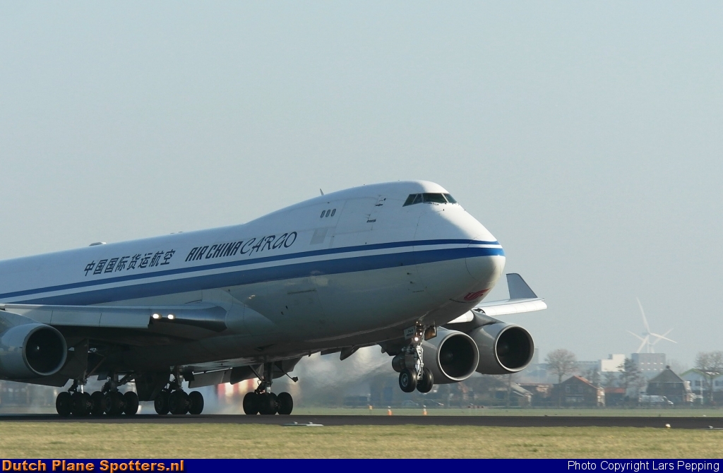 B2409 Boeing 747-400 Air China Cargo by Lars Pepping