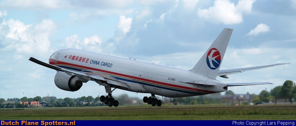 B-2082 Boeing 777-F China Cargo Airlines by Lars Pepping