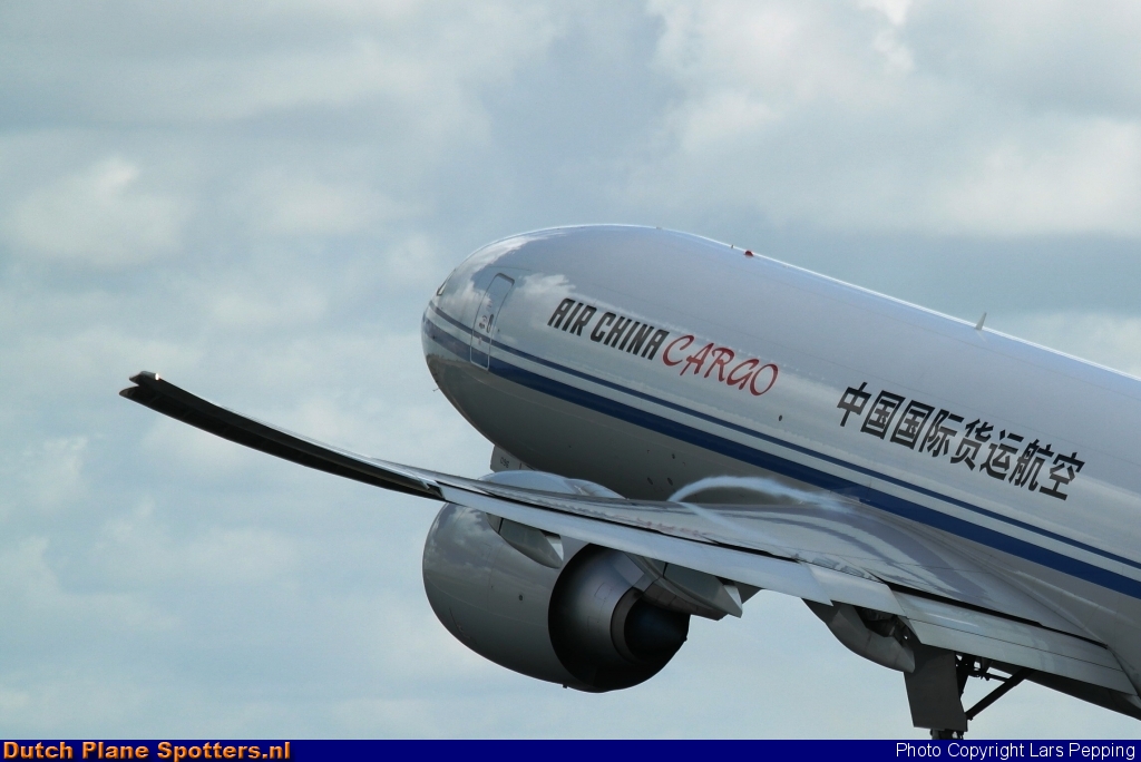 B-2096 Boeing 777-F Air China Cargo by Lars Pepping
