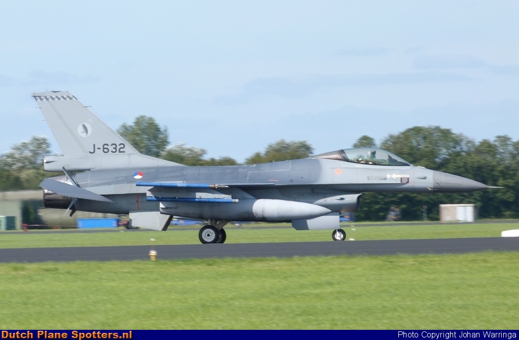 J-632 General Dynamics F-16 Fighting Falcon MIL - Dutch Royal Air Force by Johan Warringa