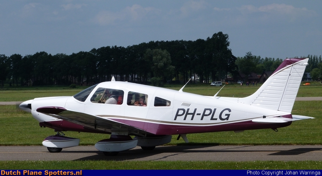 PH-PLG Piper PA-28 Archer III Private by Johan Warringa