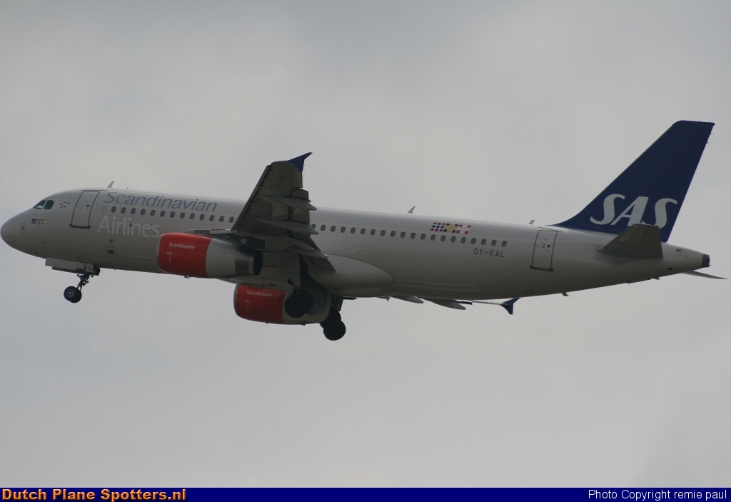 OY-KAL Airbus A320 SAS Scandinavian Airlines by remie paul