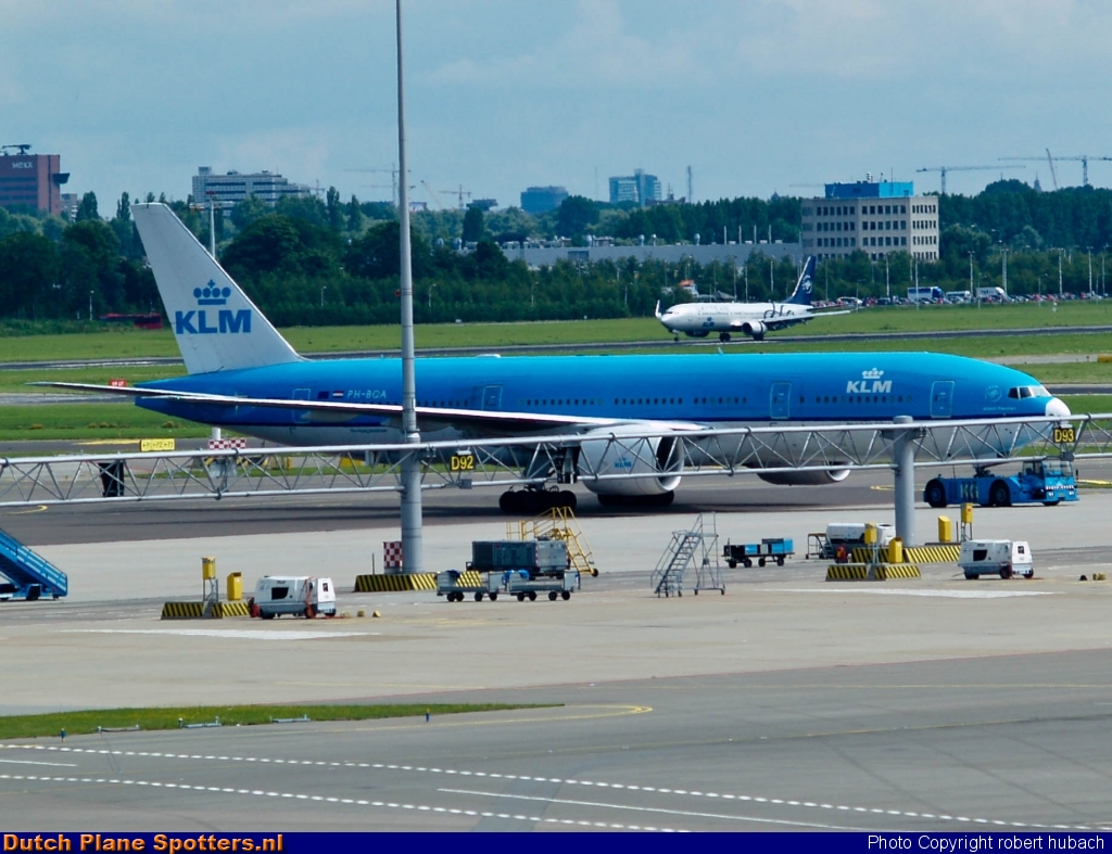 PH-BQA Boeing 777-200 KLM Royal Dutch Airlines by Robert hubach