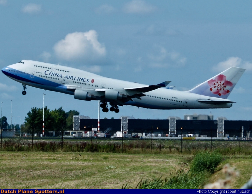 B-18205 Boeing 747-400 China Airlines by Robert hubach