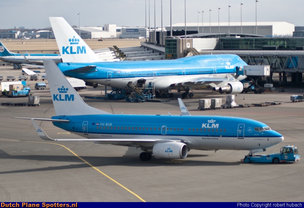 PH-BGR Boeing 737-700 KLM Royal Dutch Airlines by Robert hubach