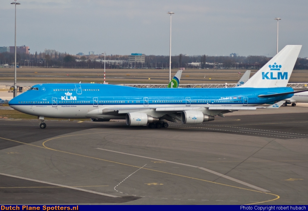 PH-BFD Boeing 747-400 KLM Royal Dutch Airlines by Robert hubach