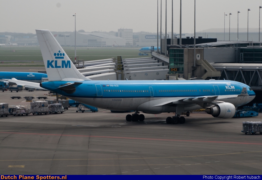 PH-AOI Airbus A330-200 KLM Royal Dutch Airlines by Robert hubach