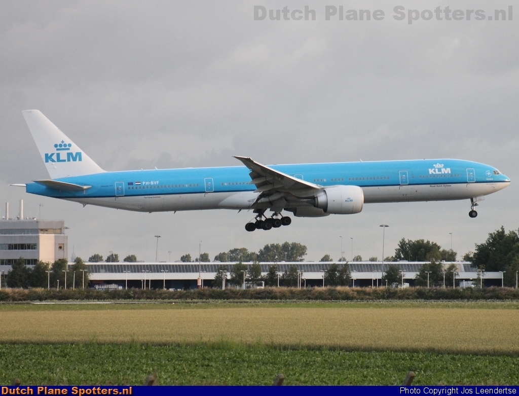 PH-BVF Boeing 777-300 KLM Royal Dutch Airlines by Jos Leendertse