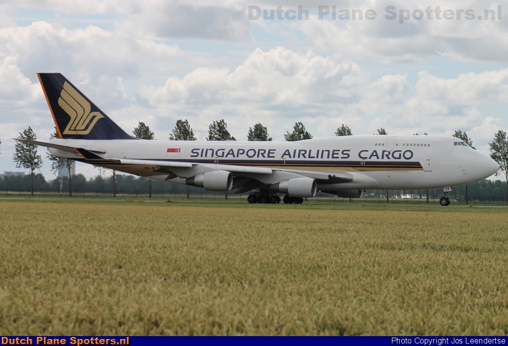 9V-SCA Boeing 747-400 Singapore Airlines Cargo by Jos Leendertse