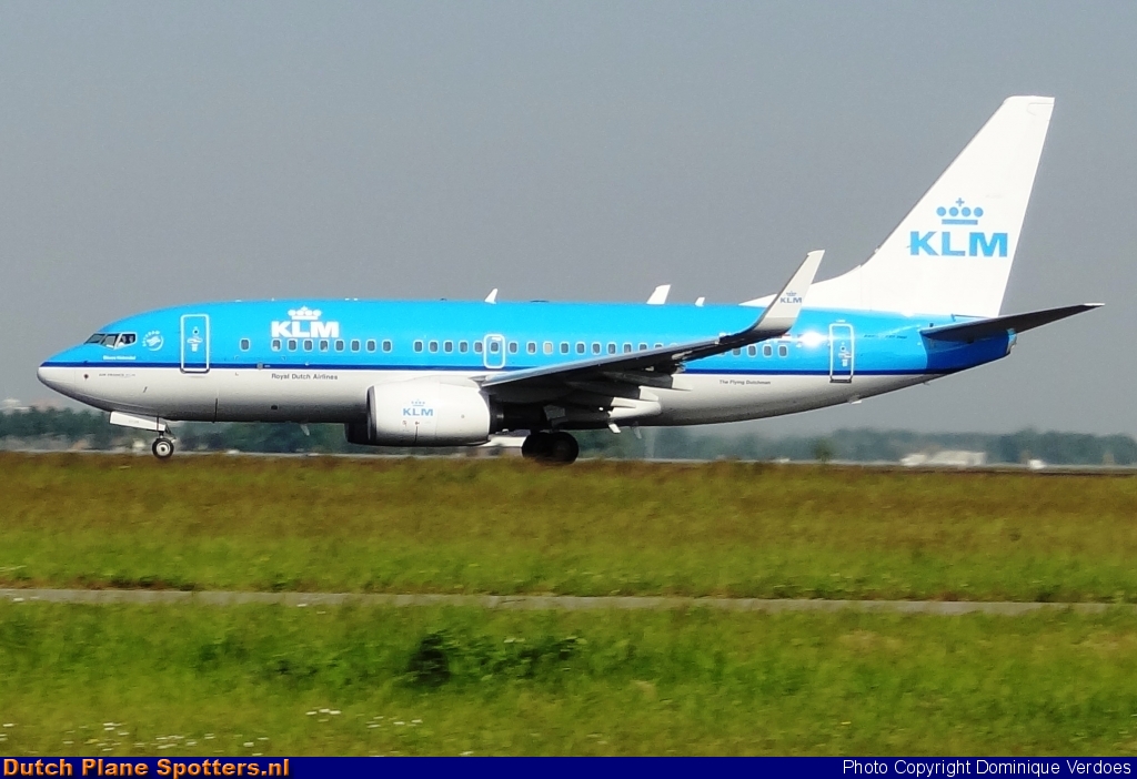 PH-BGT Boeing 737-700 KLM Royal Dutch Airlines by Dominique Verdoes