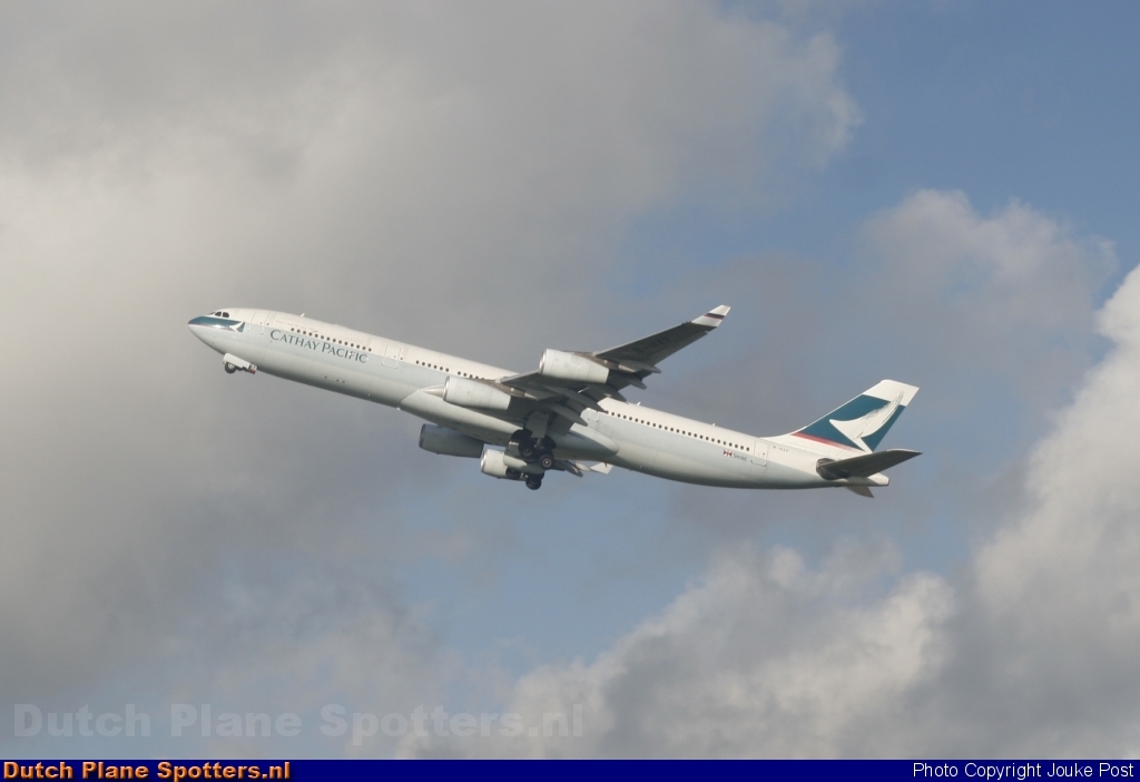 B-HXF Airbus A340-300 Cathay Pacific by Jouke Post