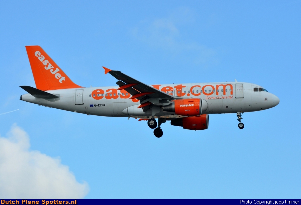 G-EZBX Airbus A319 easyJet by joop timmer