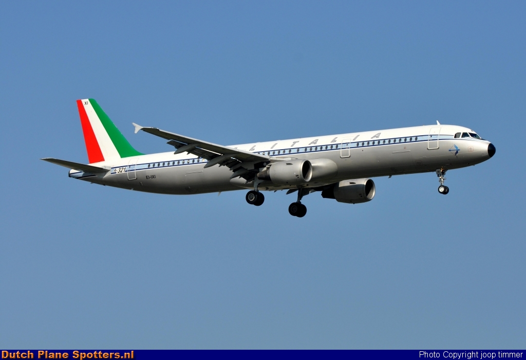 EI-IXI Airbus A321 Alitalia by joop timmer