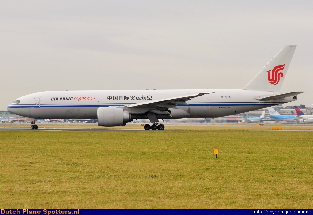 B-2095 Boeing 777-F Air China Cargo by joop timmer